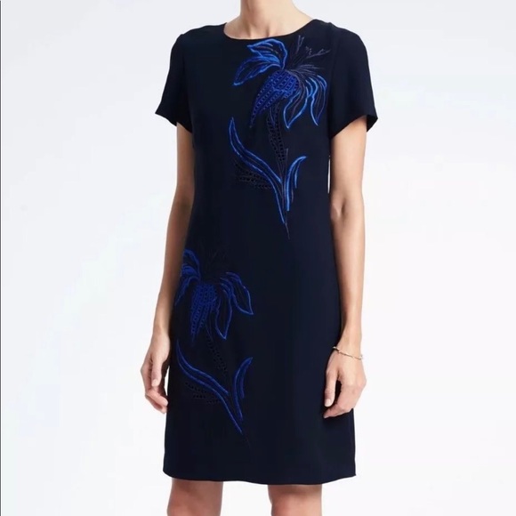 Banana Republic shift dress in size 2 - Picture 2 of 3